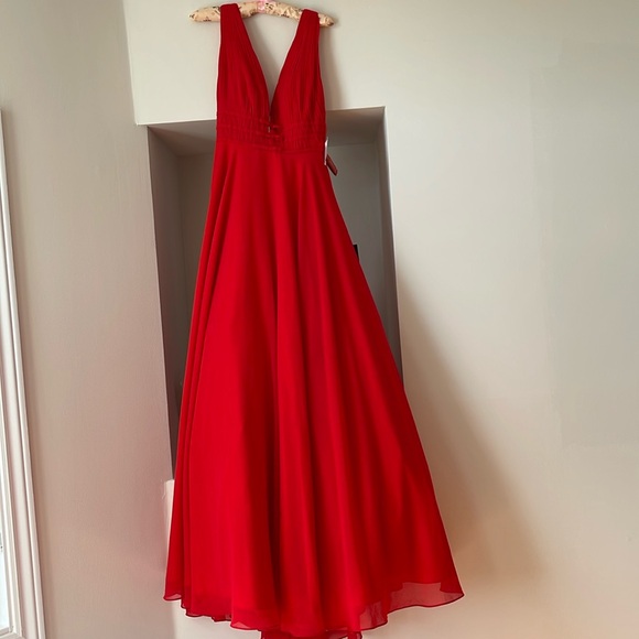 ✨NWT✨ MAC DUGGAL Ieena Chiffon A-Line Evening Gown Style No. 55379 - Picture 4 of 11